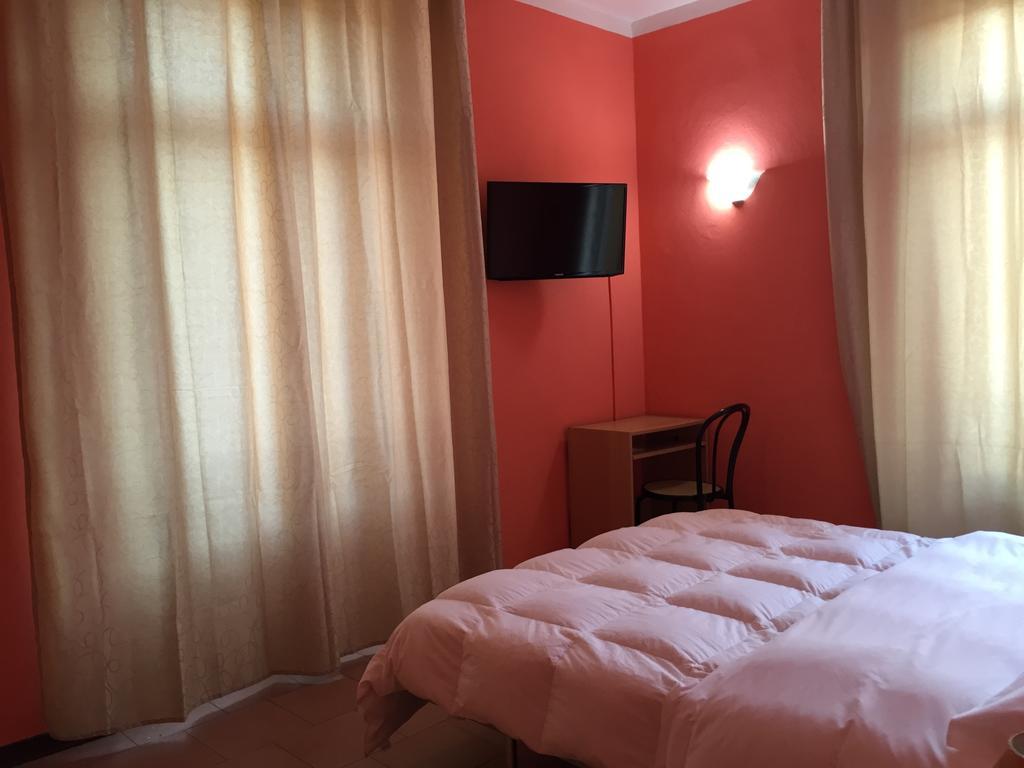 Al 182 Hotel Fornaci di Barga ห้อง รูปภาพ